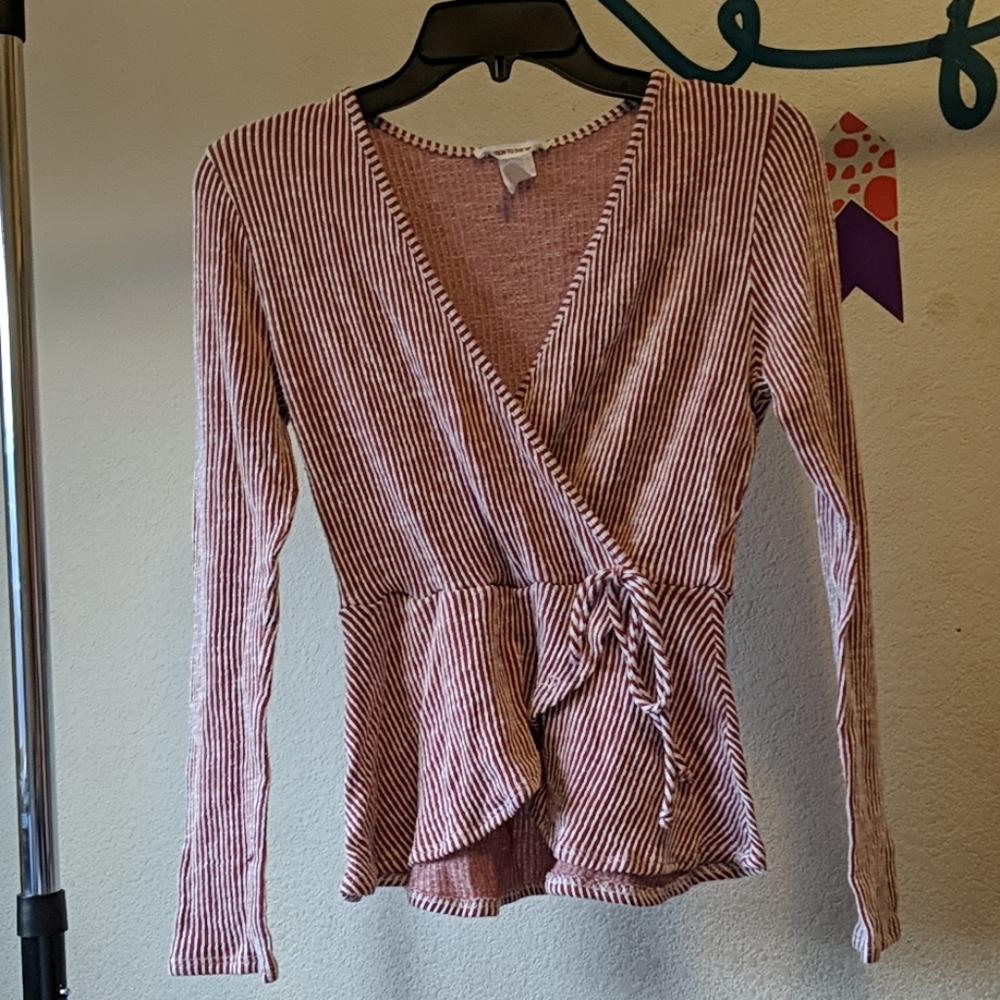 Caution to the wind medium stripped deep v tie top